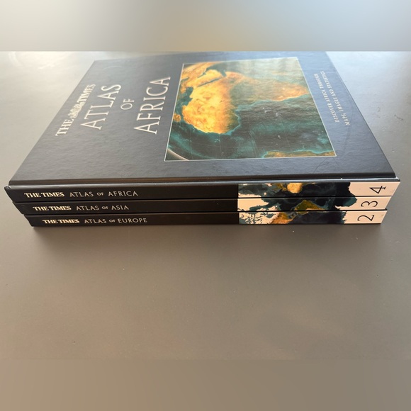 The times atlas of the world volume 2,3,4 hard copy - Picture 1 of 5
